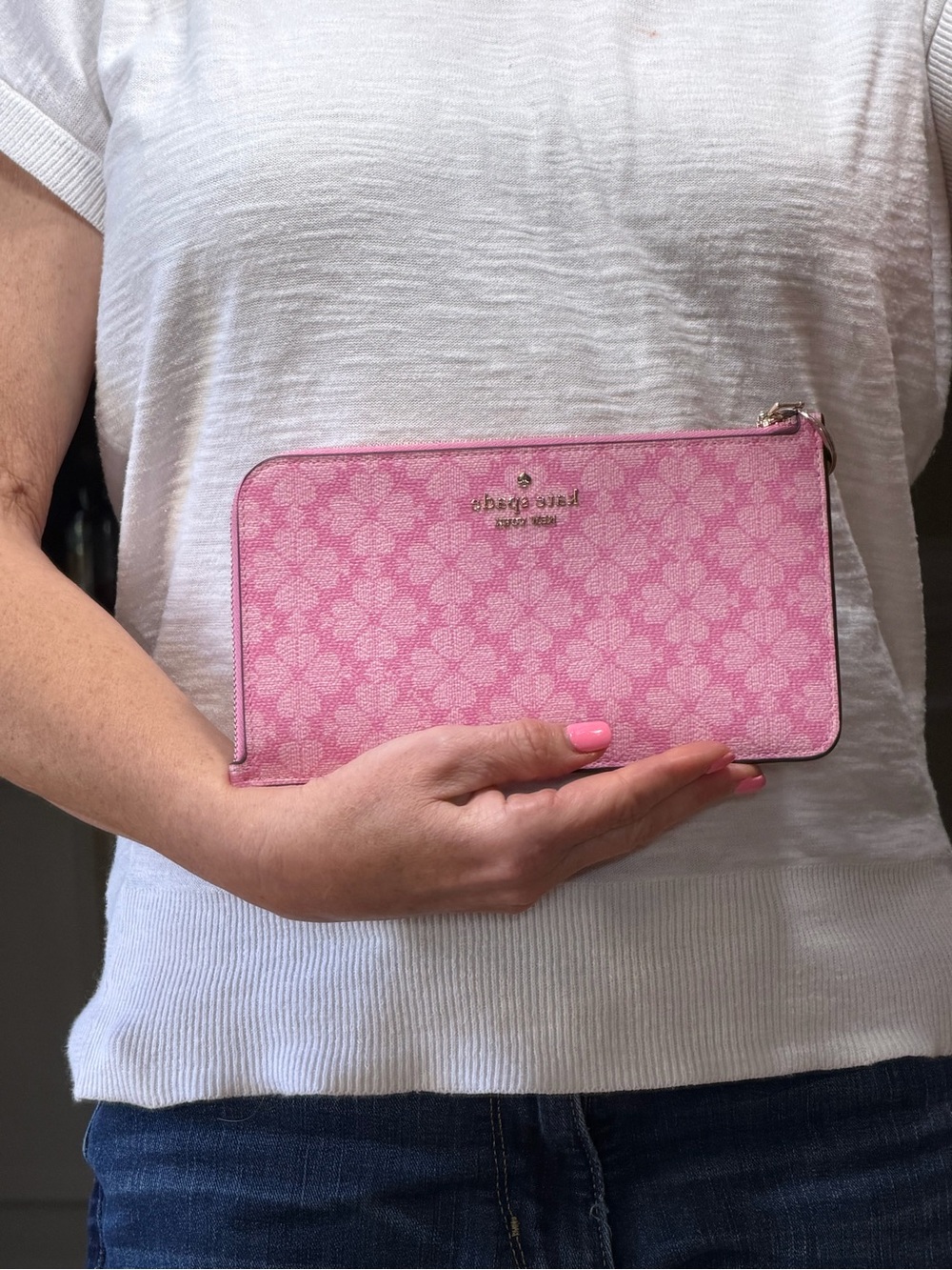 Kate Spade Barbiecore 2020s Spade Flower Pink L-Zip Pouch Clutch EUC